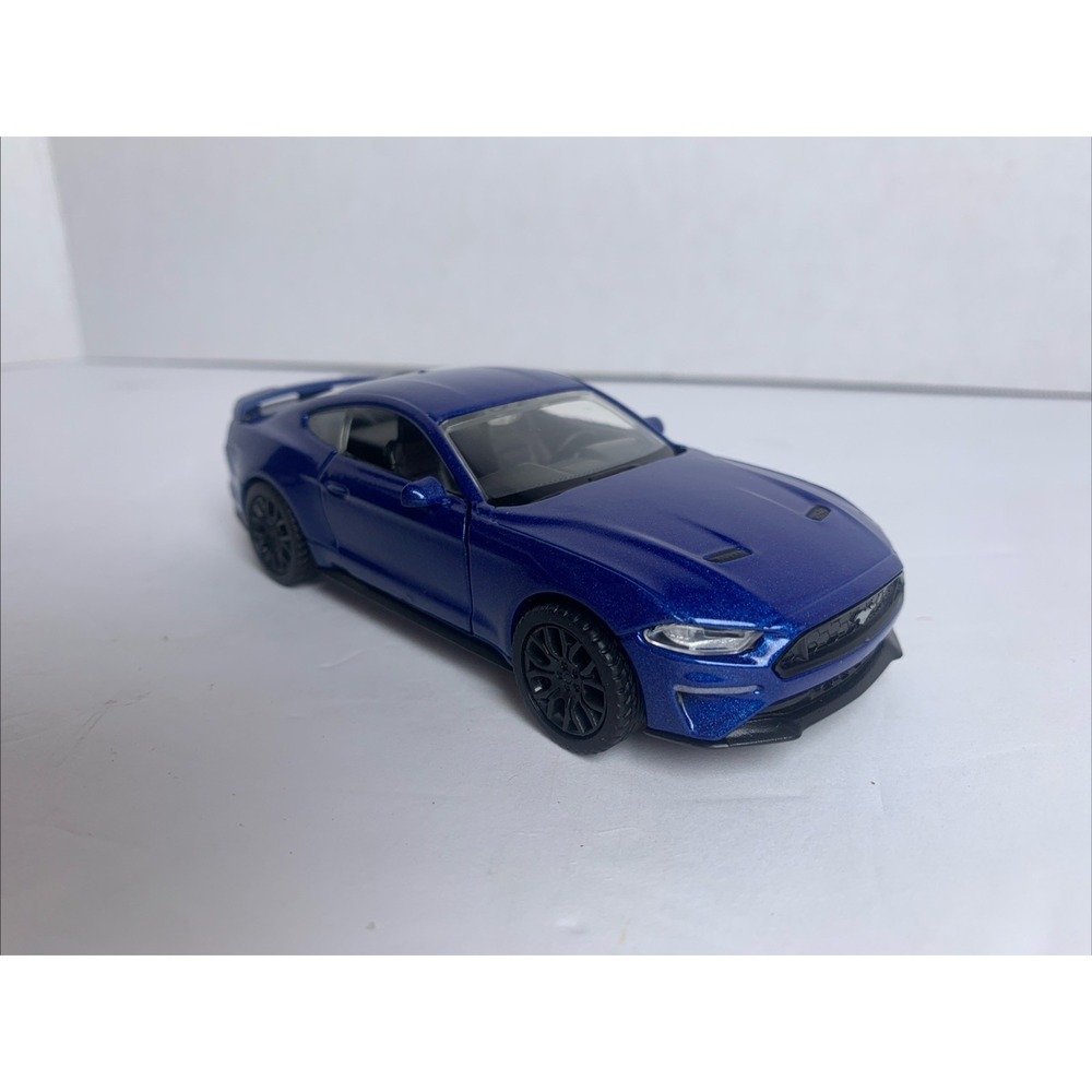 2018 Ford Mustang GT 5.0 Blue 1:24 Diecast Model Car - Motor Max / Showcasts